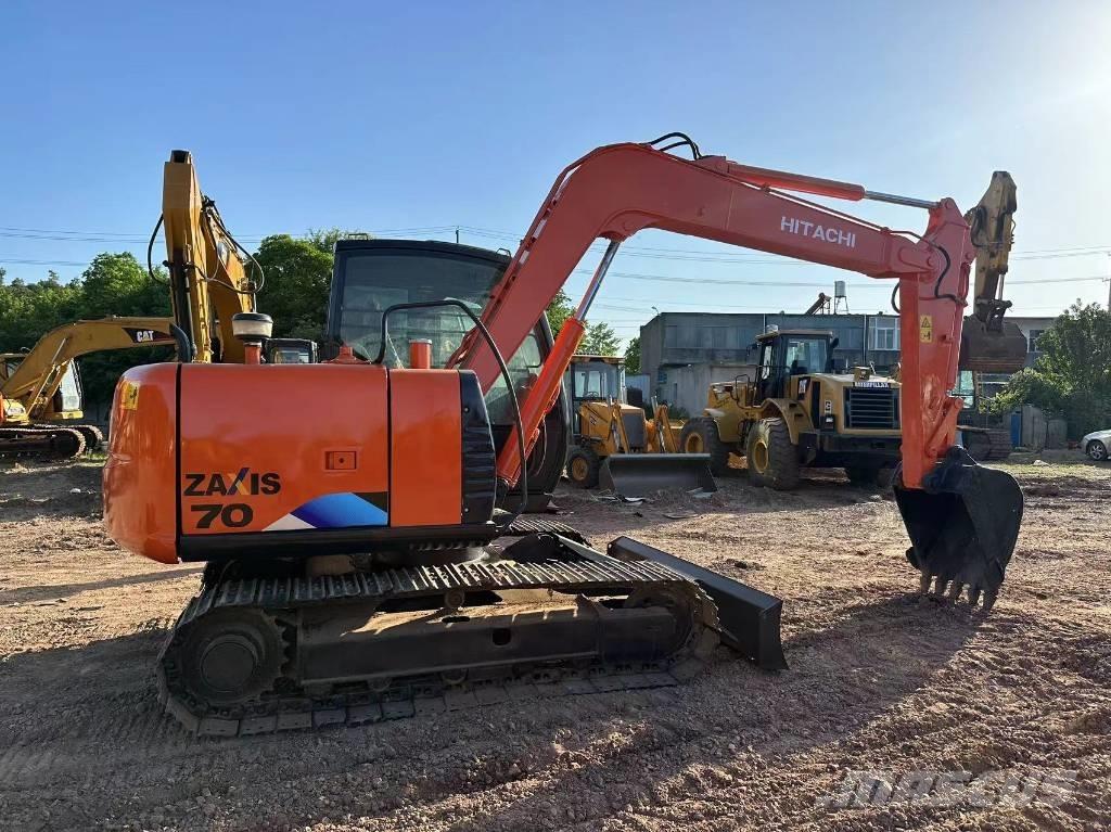 Hitachi ZX 70 Midi rýpadlá 7 t - 12 t