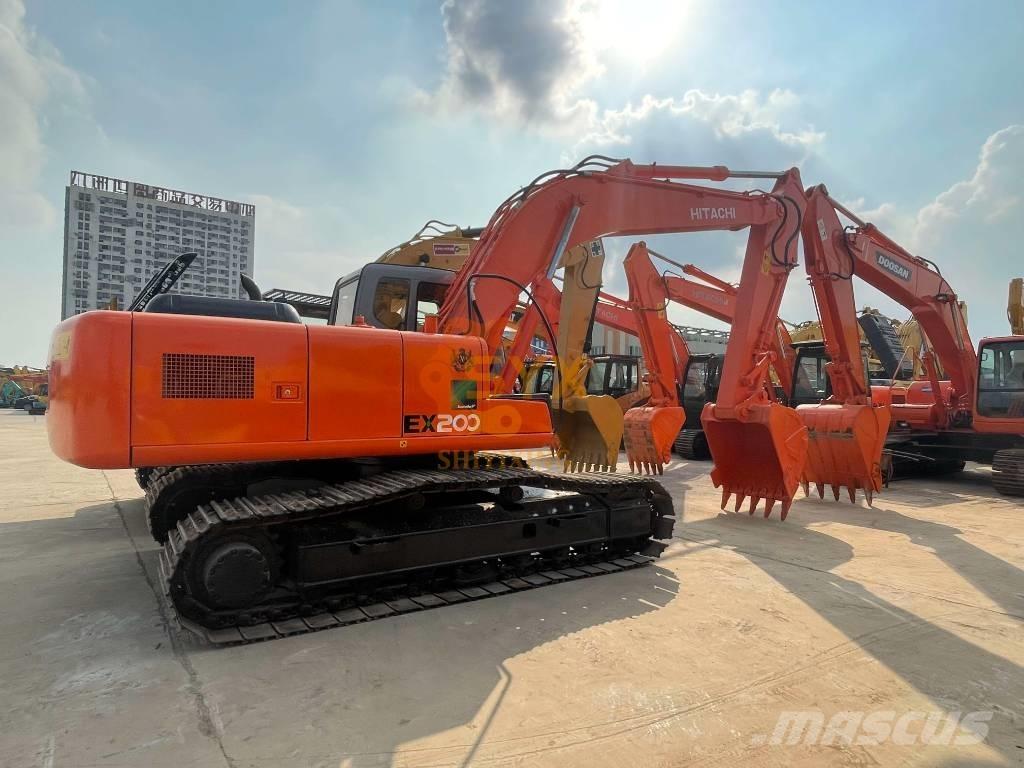 Hitachi EX 200 Pásové rýpadlá