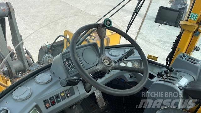 Volvo L 90 Kolesové nakladače
