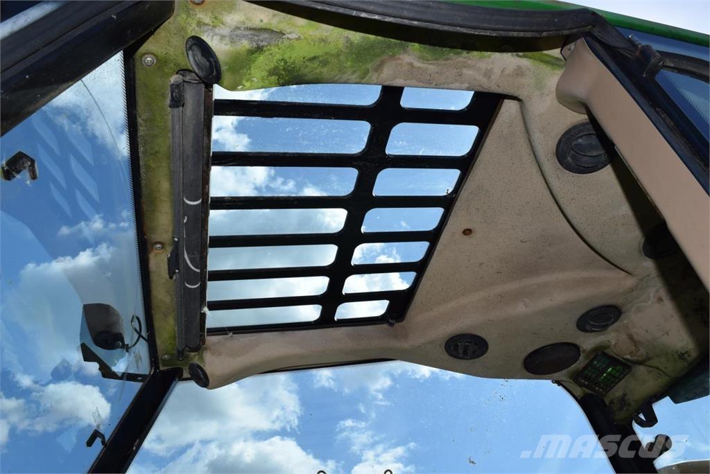 John Deere 3200 Teleskopické plošiny