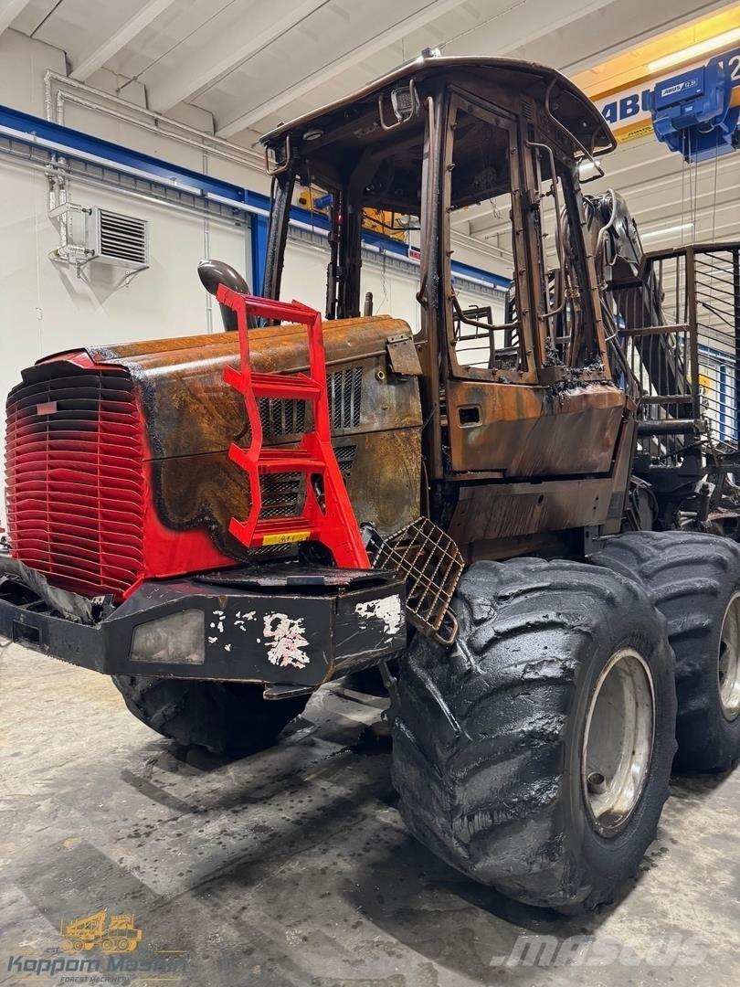 Komatsu 845 Lesné traktory