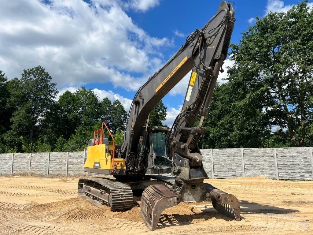 Volvo EC 220 DL Pásové rýpadlá