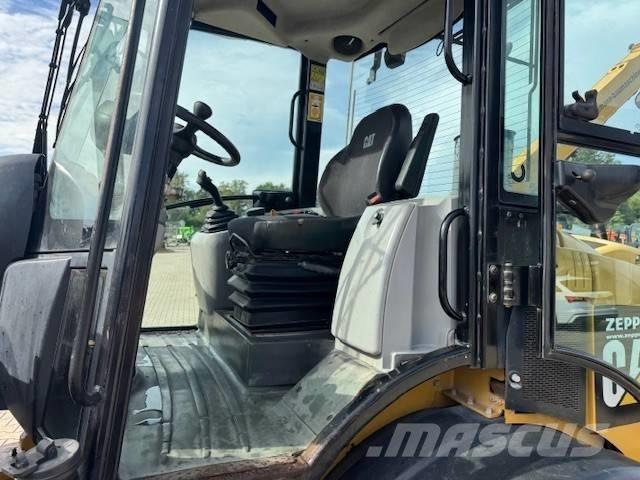 CAT 908 H Kolesové nakladače