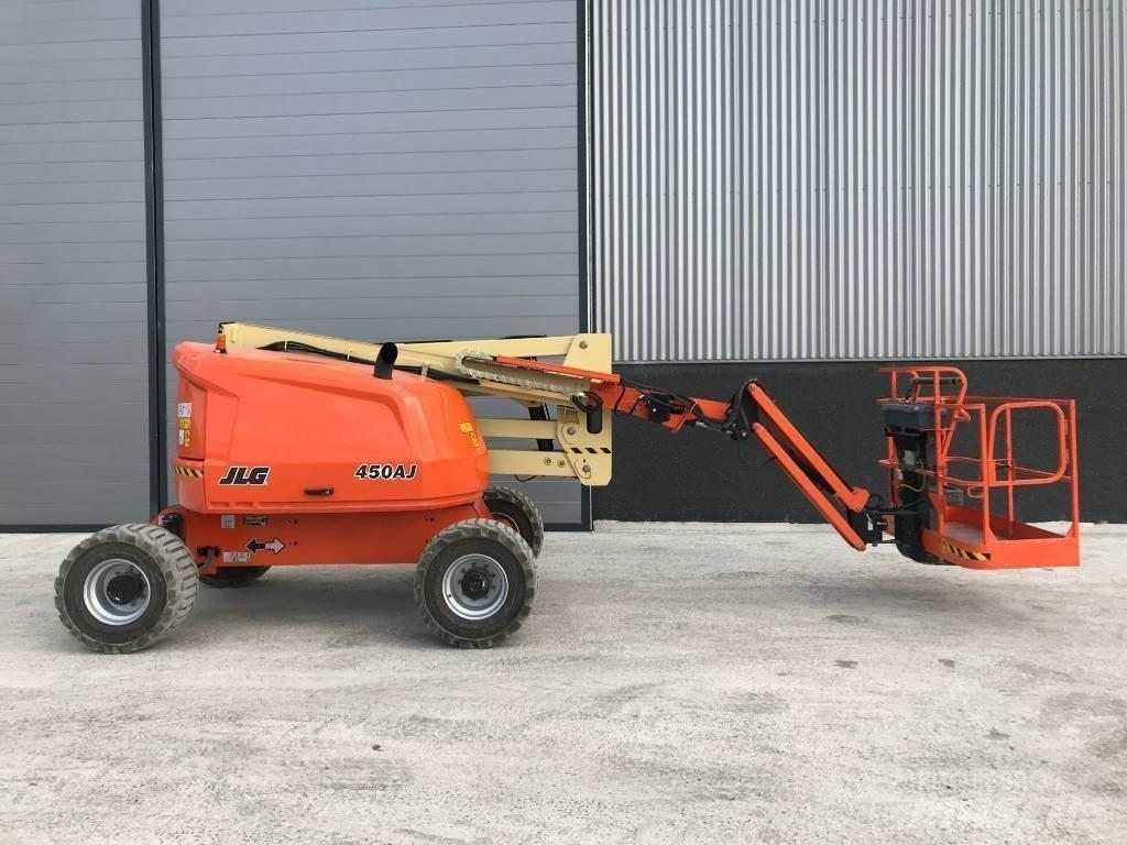 JLG 450 AJ Kĺbové plošiny
