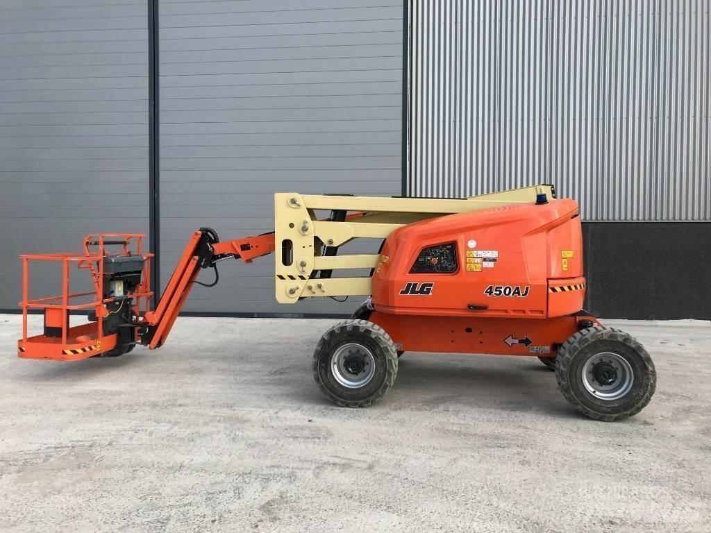 JLG 450 AJ Kĺbové plošiny