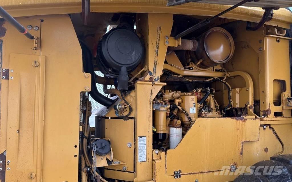 CAT 938 K Kolesové nakladače