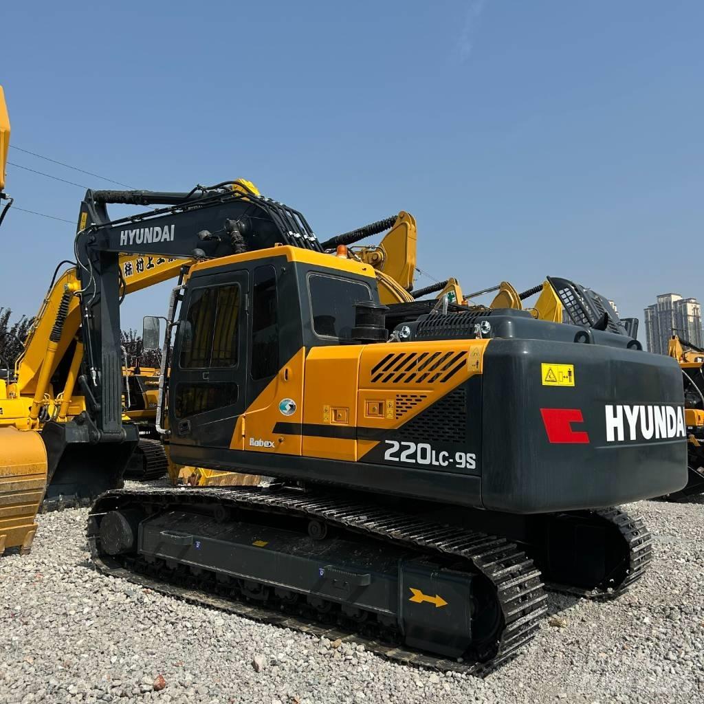 Hyundai 220Lc-9S Pásové rýpadlá