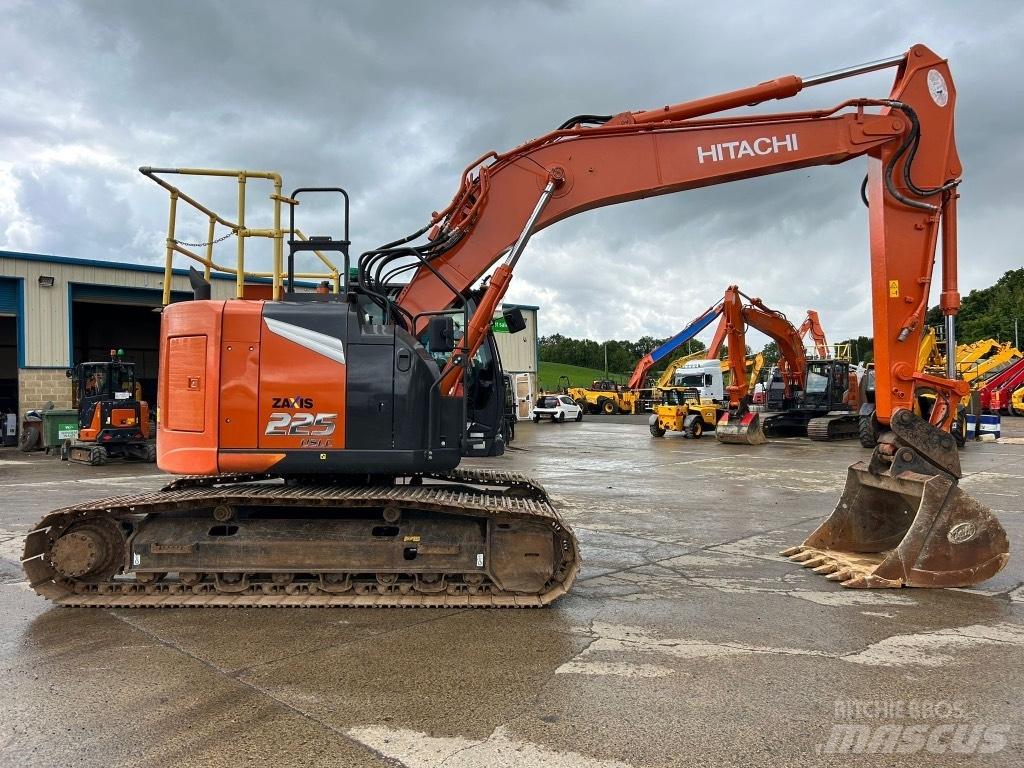 Hitachi ZX225 USLC-7 Pásové rýpadlá