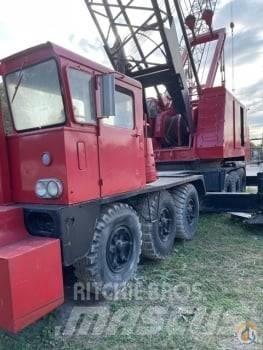Manitowoc 3900 T Univerzálne terénne žeriavy
