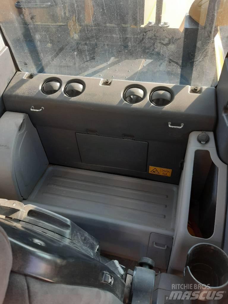 Komatsu PW180-11 Kolesové rýpadlá
