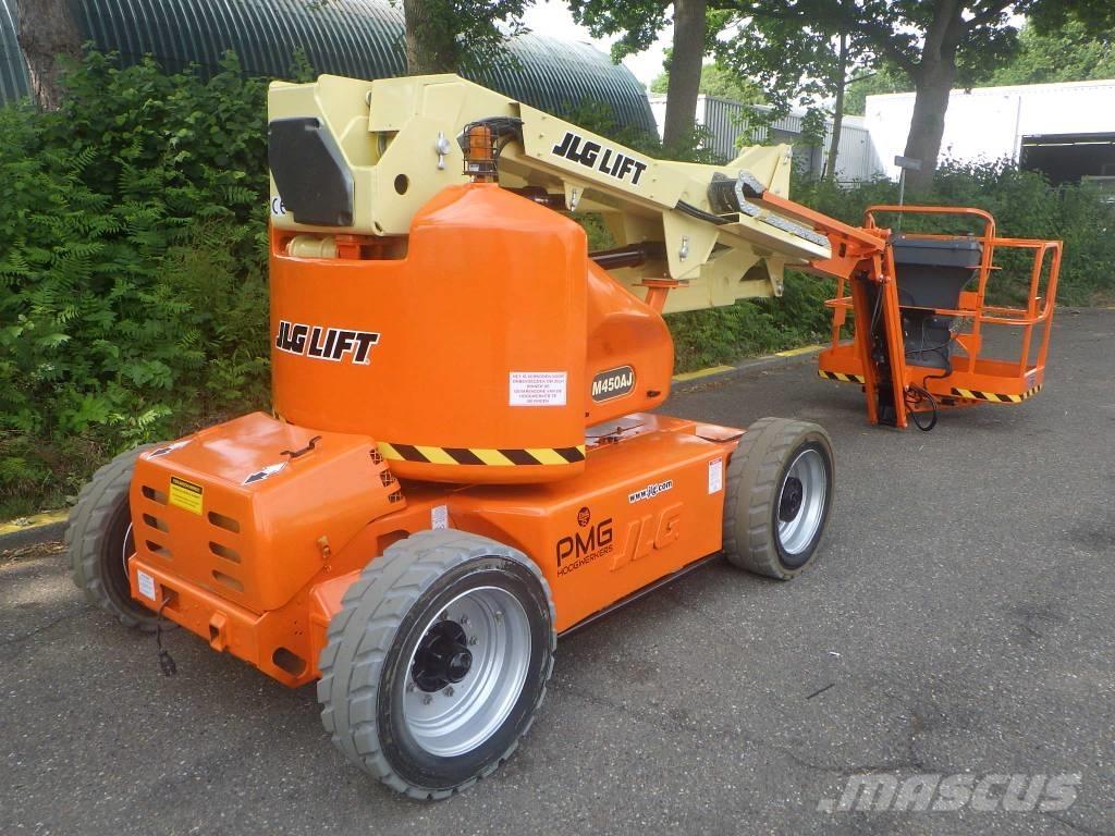 JLG M450AJ Kĺbové plošiny