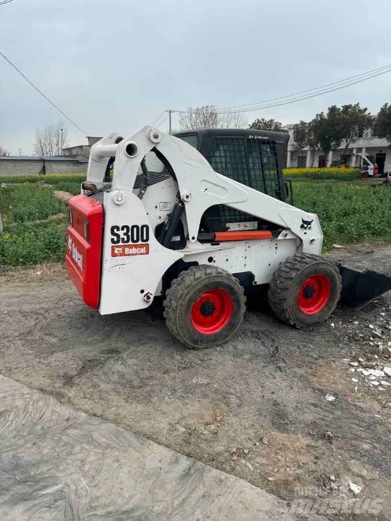 Bobcat S 330 Šmykom riadené nakladače