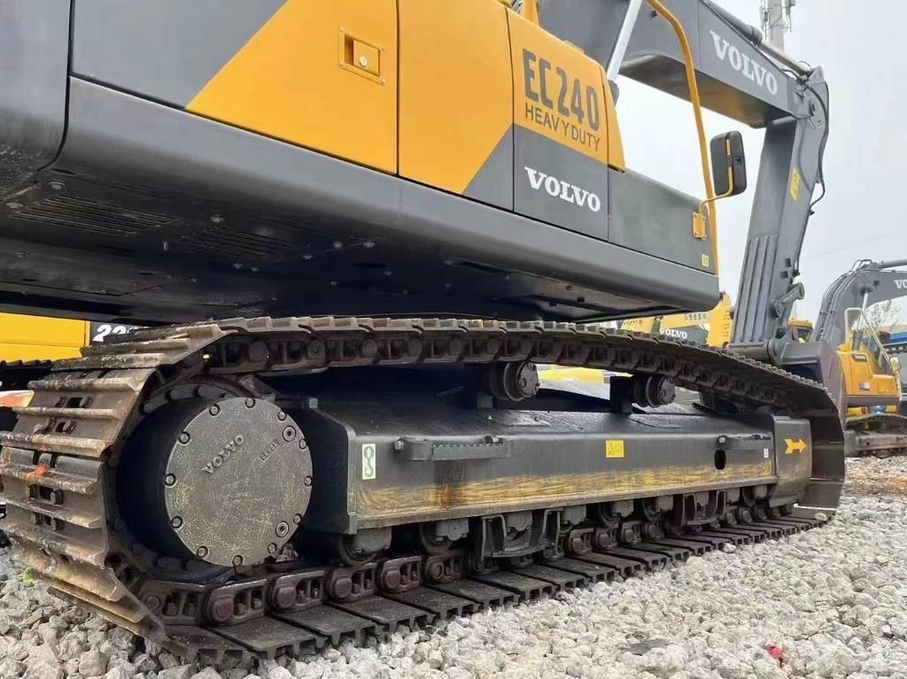 Volvo EC 240 Pásové rýpadlá