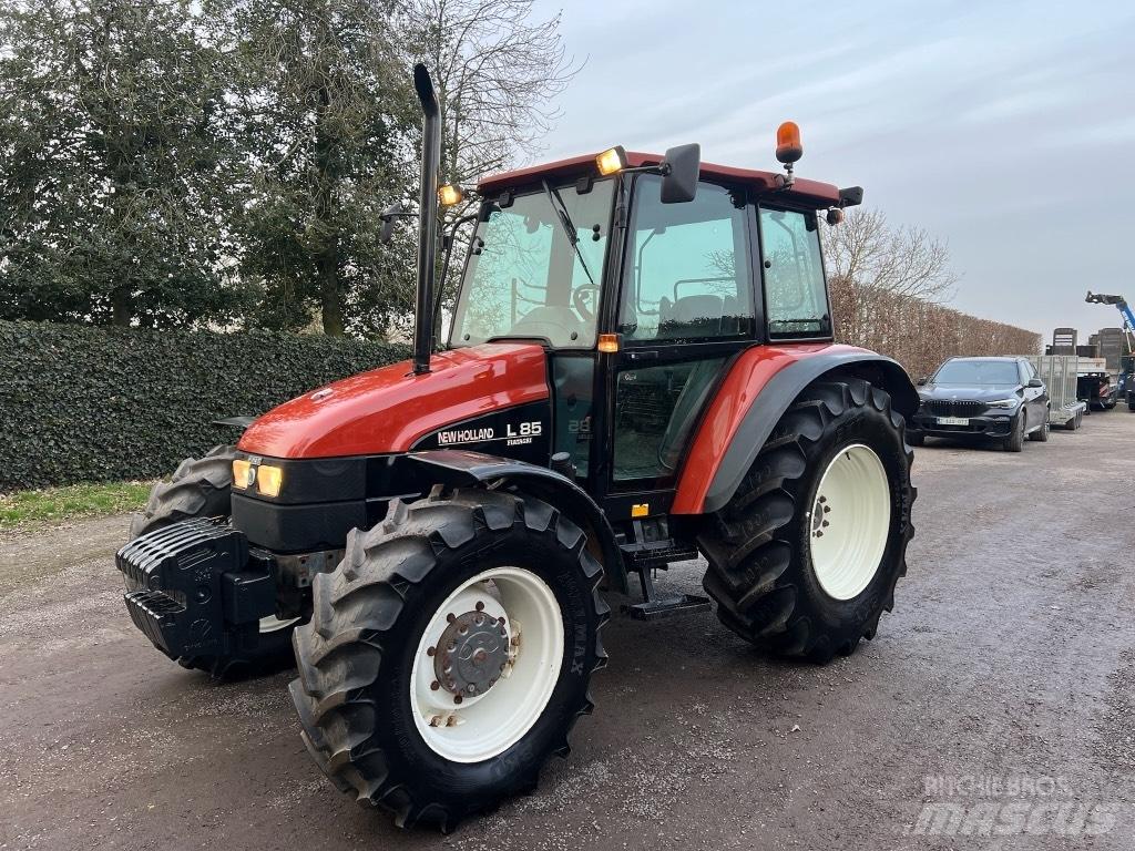 New Holland L 85 DT Traktory