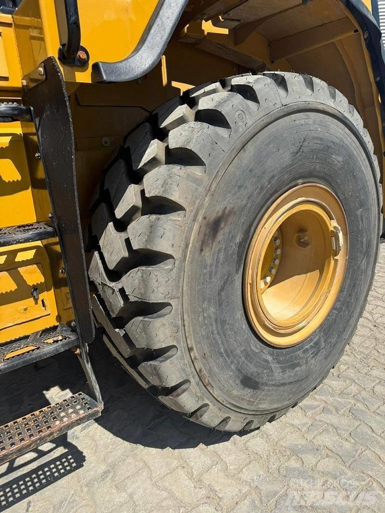 CAT 966 K Kolesové nakladače
