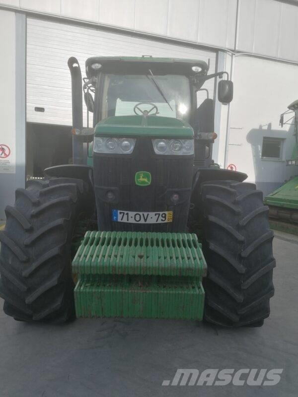 John Deere 7230 R Traktory