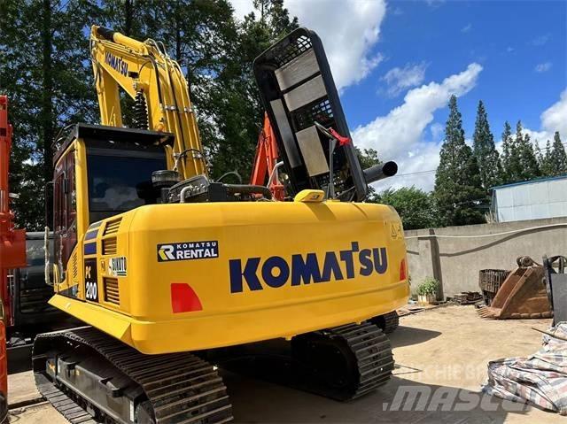 Komatsu PC 200-8 Pásové rýpadlá