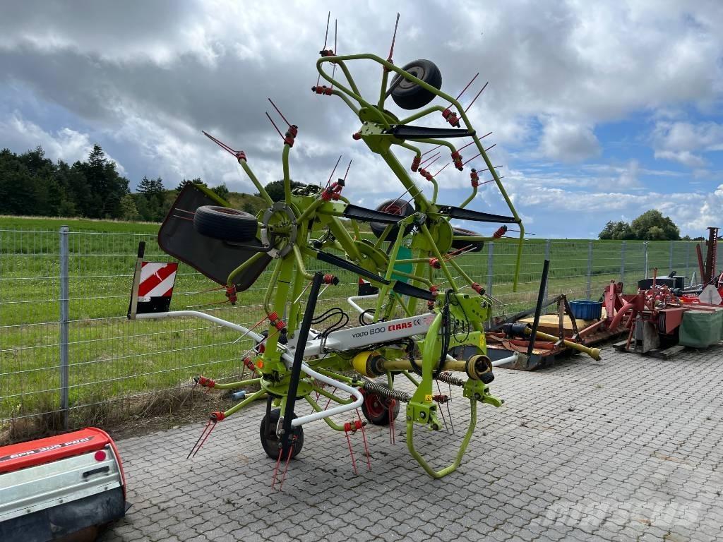 CLAAS Volto 800 Obracače a zhrabovače sena