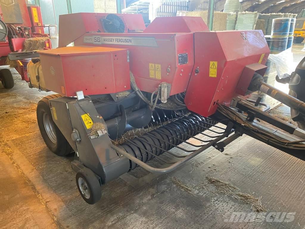 Massey Ferguson 1842 Lisy na hranaté balíky