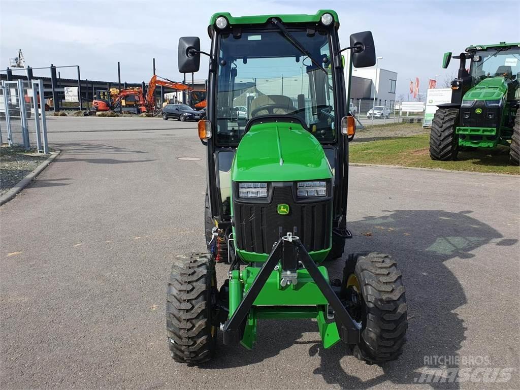 John Deere 2026R Kompaktné traktory