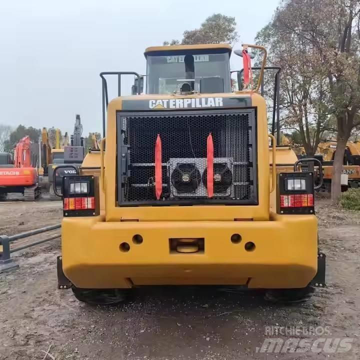CAT 966 H Kolesové nakladače