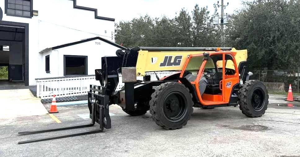 JLG 1255 Teleskopické manipulátory