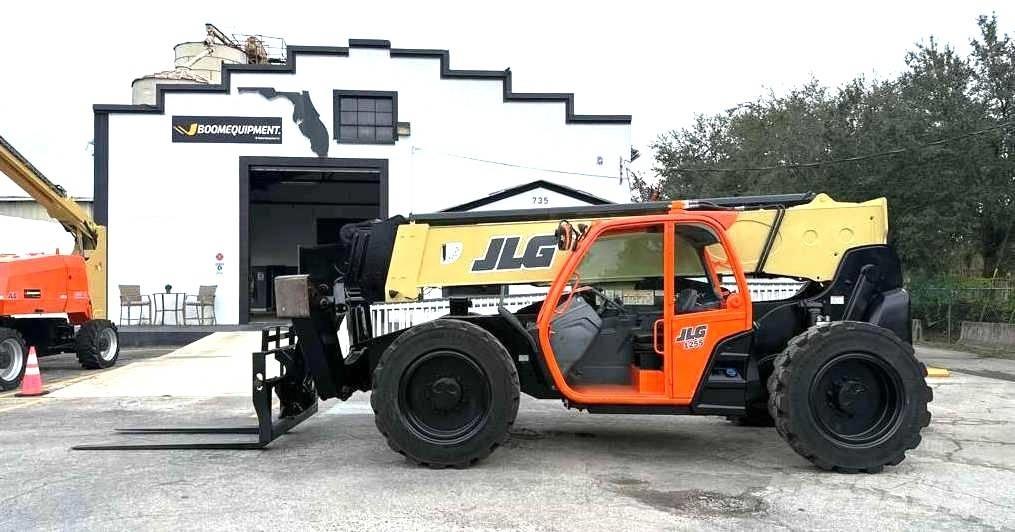 JLG 1255 Teleskopické manipulátory
