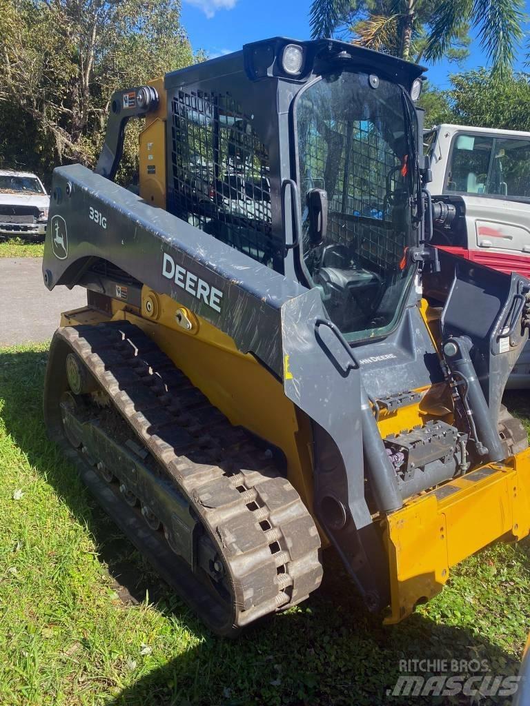 John Deere 331G Šmykom riadené nakladače