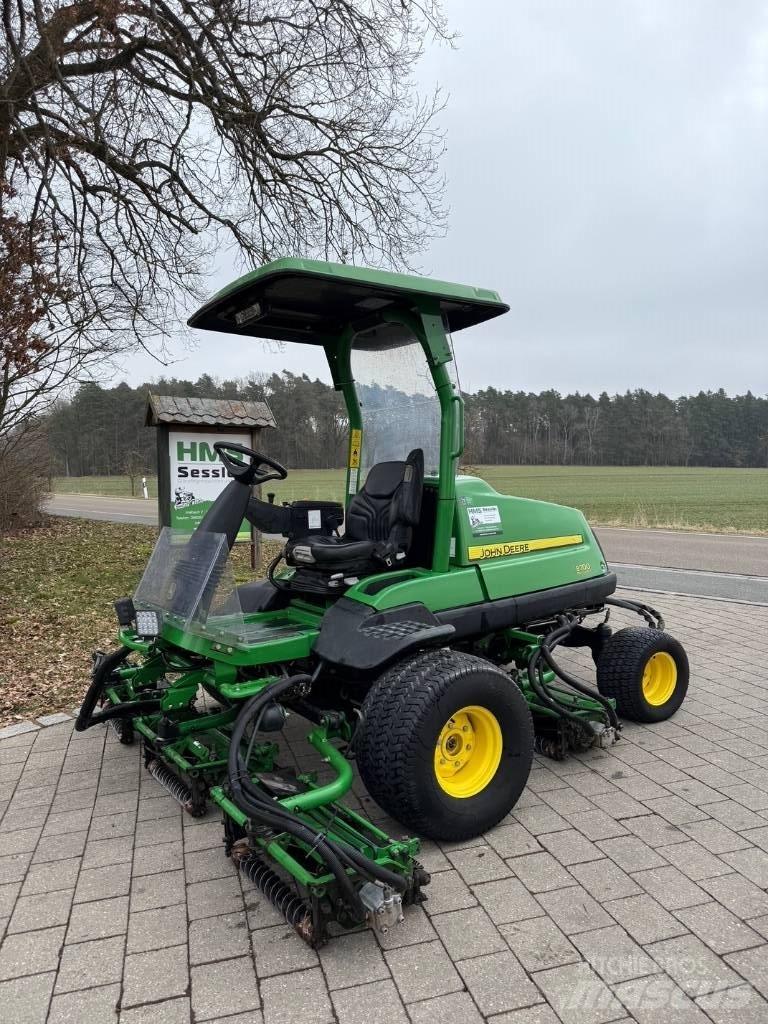 John Deere 8700 A Kosačky fervejí