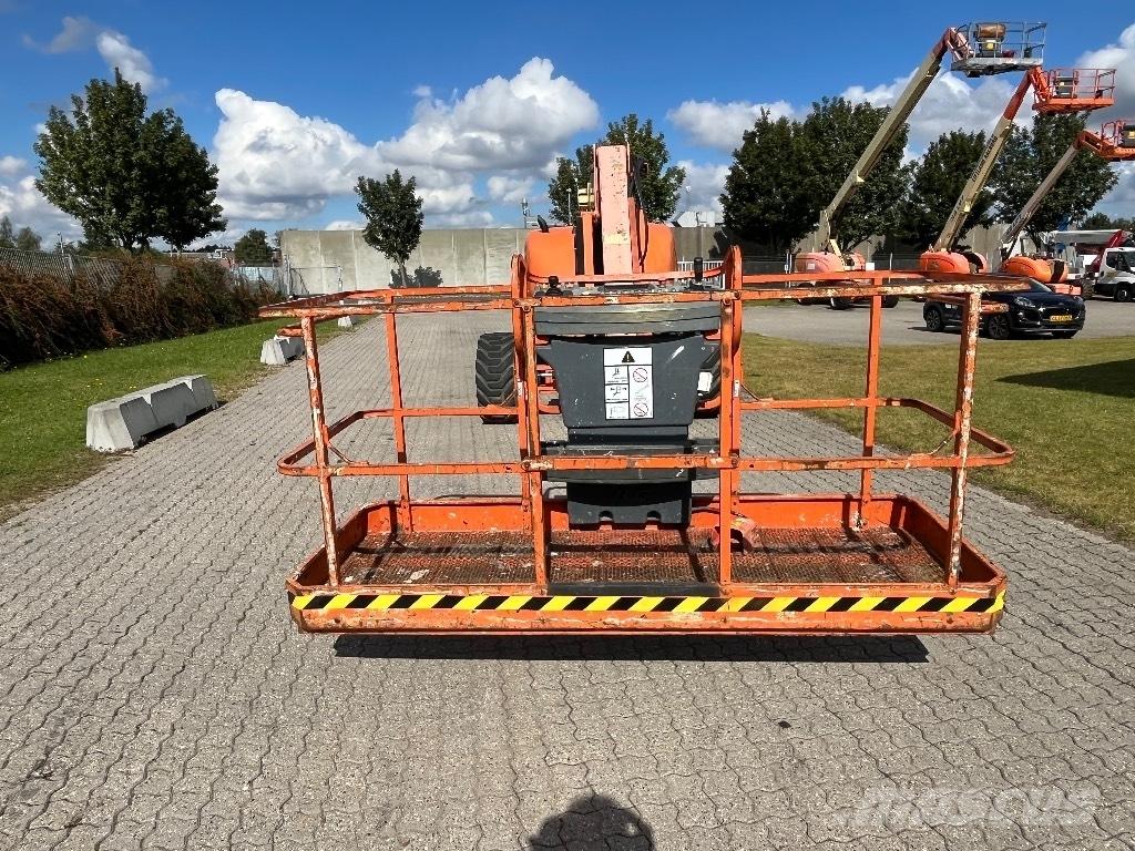 JLG 800 AJ Kĺbové plošiny