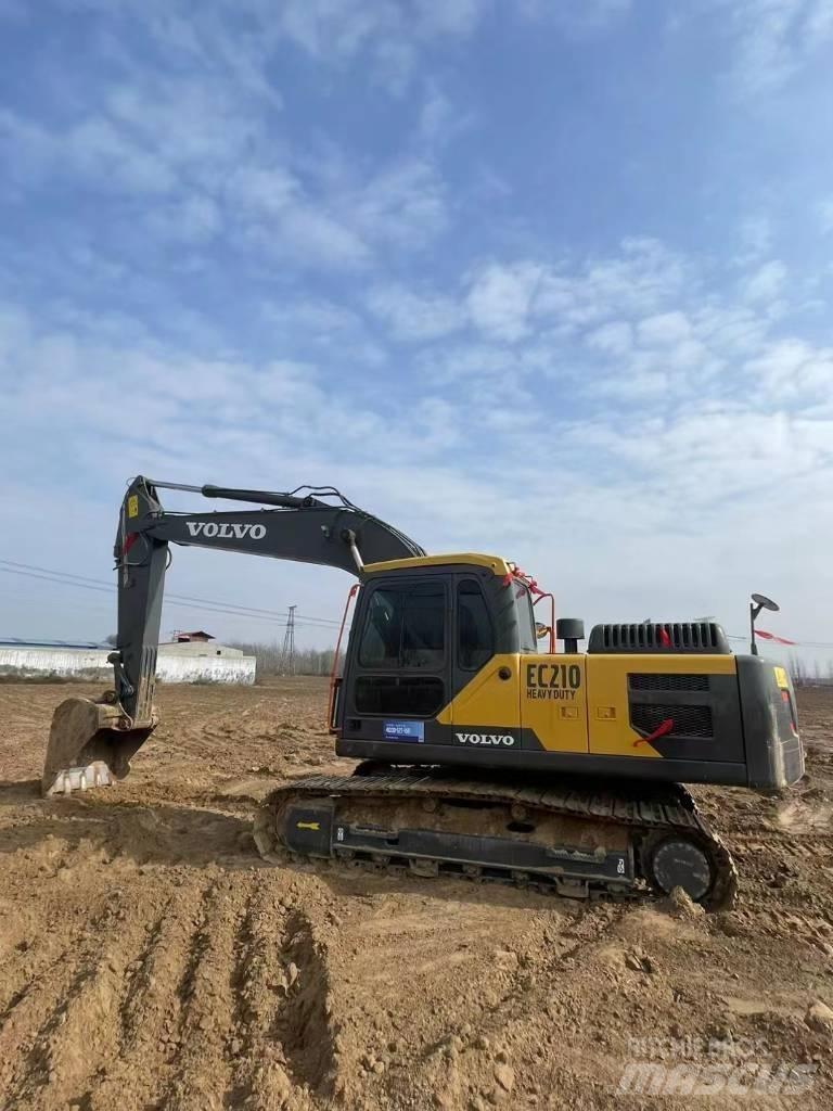 Volvo EC210D Pásové rýpadlá