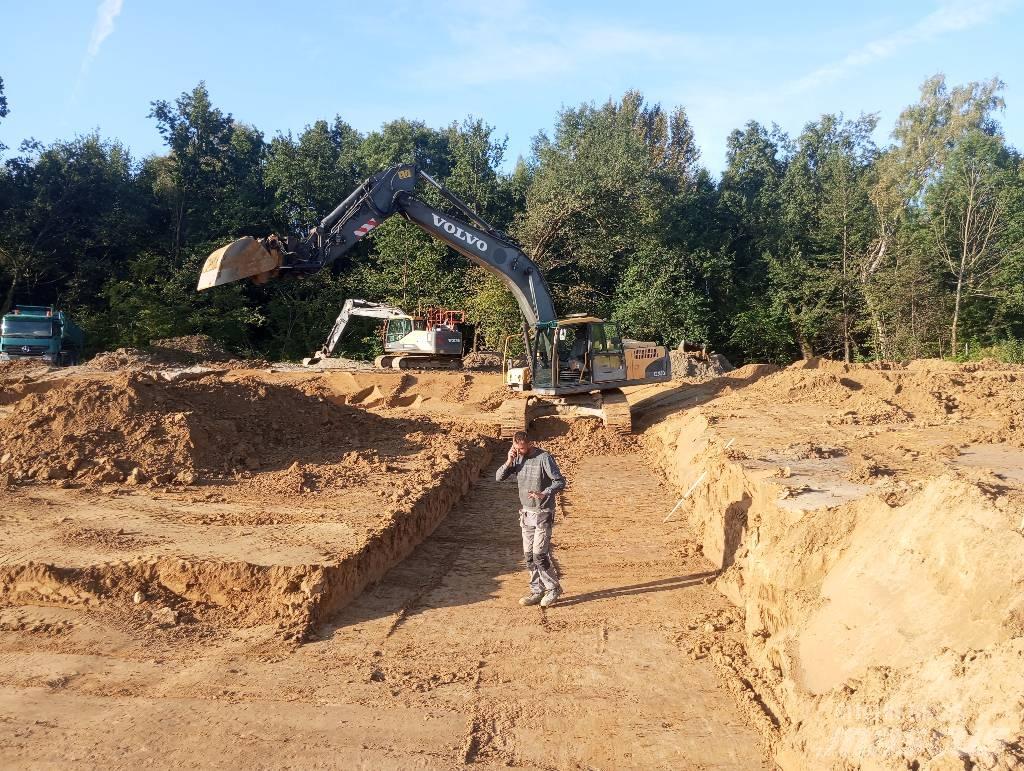 Volvo EC 240 C L Pásové rýpadlá