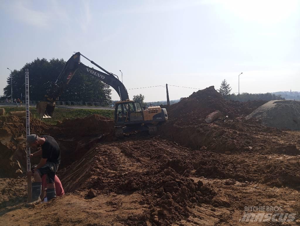 Volvo EC 240 C LD Pásové rýpadlá