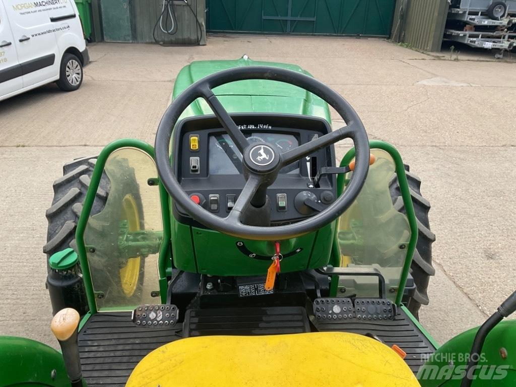 John Deere 5050E Traktory