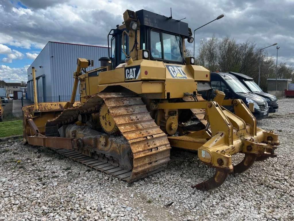 CAT D 6 T LGP Pásové dozéry