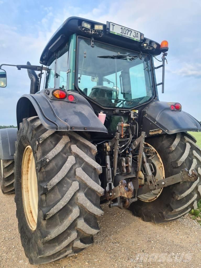 Valtra T 173 HiTech Traktory
