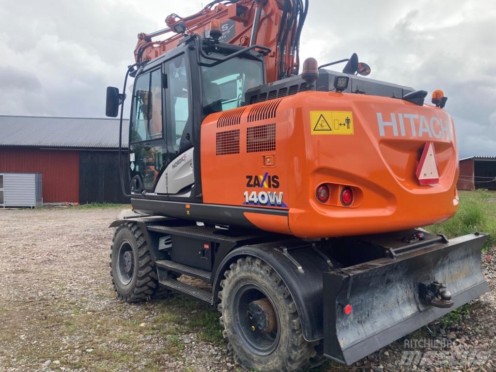 Hitachi 140w Kolesové rýpadlá