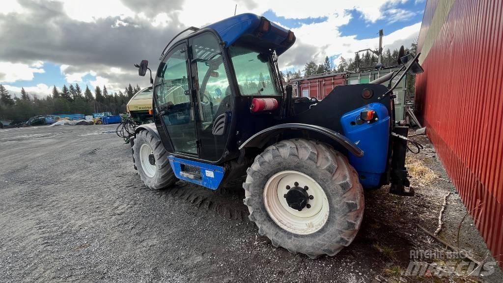 New Holland LM 5060 Teleskopické manipulátory