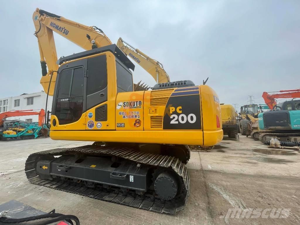 Komatsu PC 200-8 Pásové rýpadlá