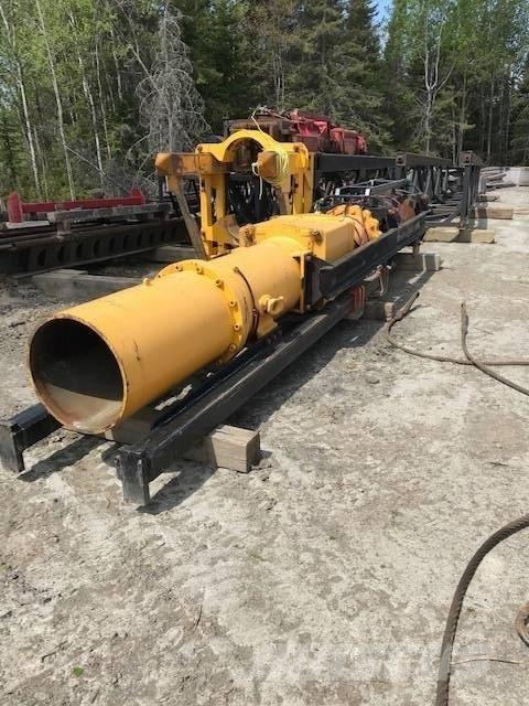 Pileco D 46-32 Hydraulické baranidlá na zatĺkanie pilotov