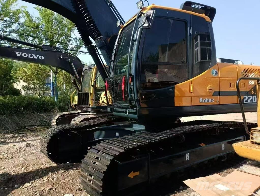 Hyundai 220lc-9s Midi rýpadlá 7 t - 12 t