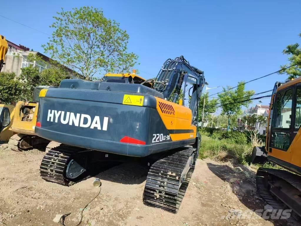 Hyundai 220lc-9s Midi rýpadlá 7 t - 12 t