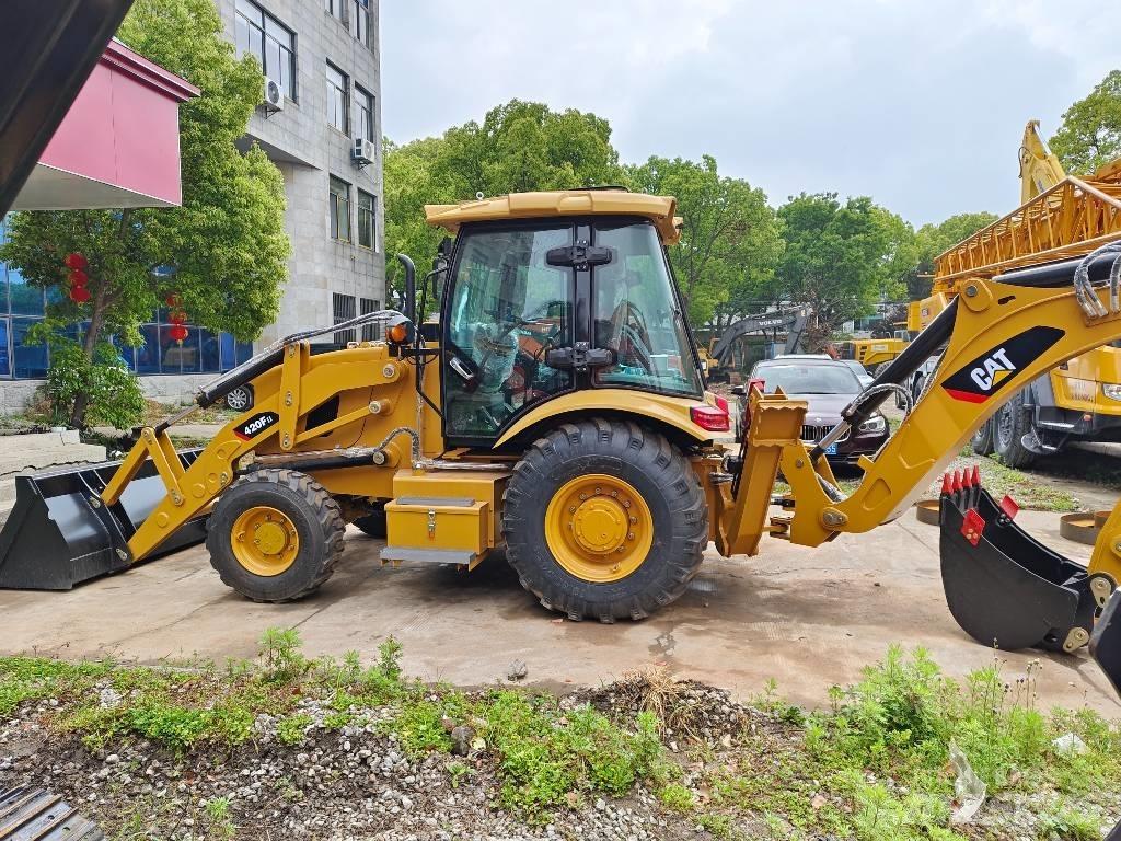 CAT 420 F Rýpadlo-nakladače