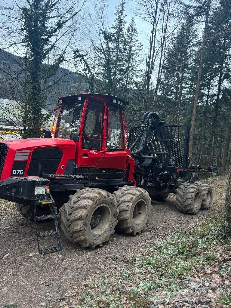 Komatsu 875 Lesné traktory