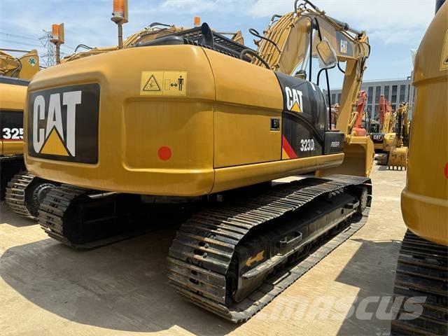 CAT 323 D L Pásové rýpadlá