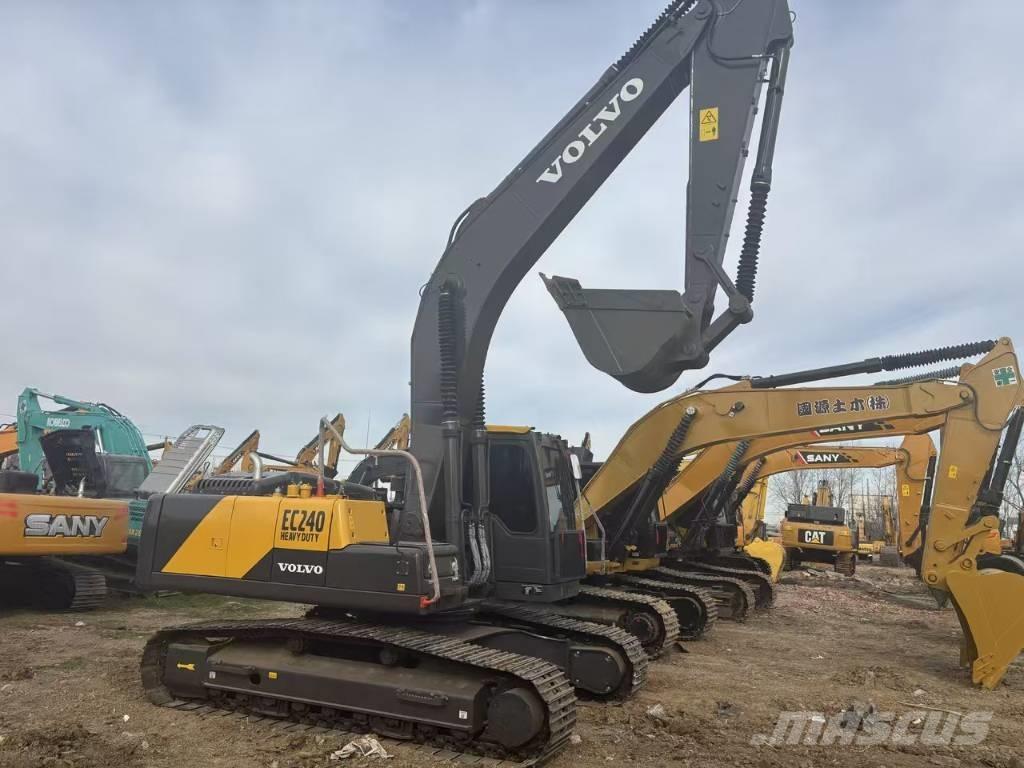 Volvo EC 240 Pásové rýpadlá