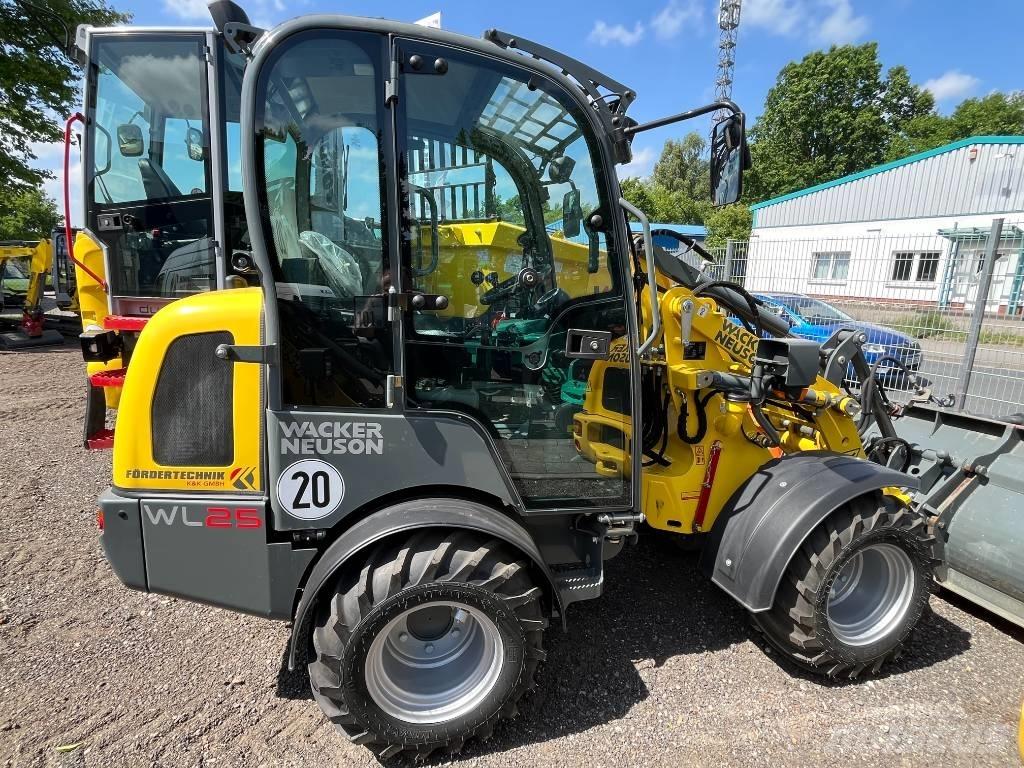Wacker Neuson WL 25 Kolesové nakladače
