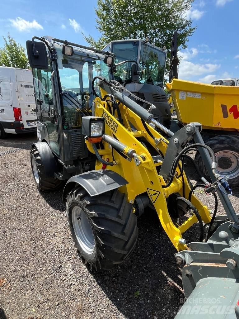 Wacker Neuson WL 25 Kolesové nakladače