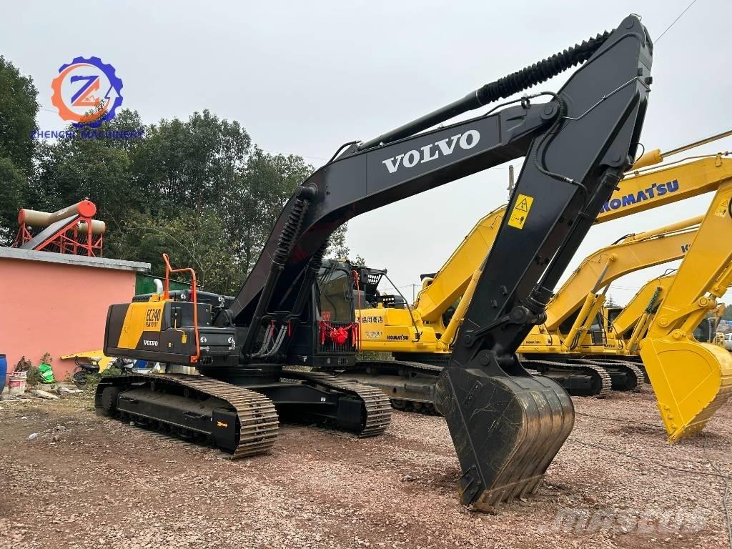Volvo EC 240 Pásové rýpadlá
