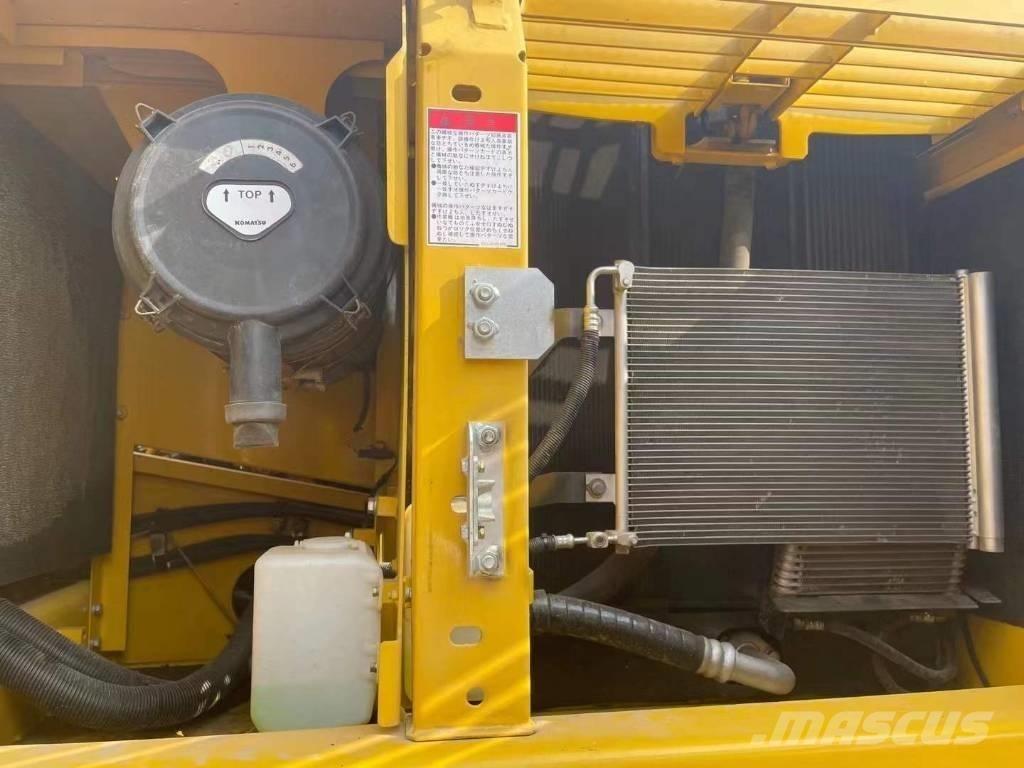 Komatsu PC 200 8N Pásové rýpadlá